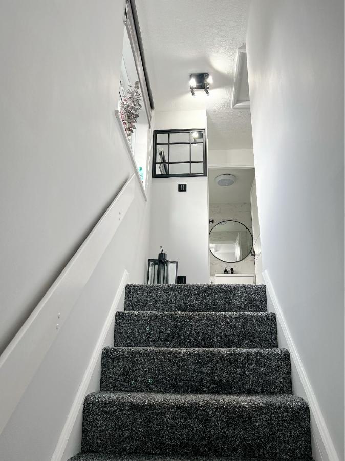 Holiday home Stunning In Beckton With Private Entrance *