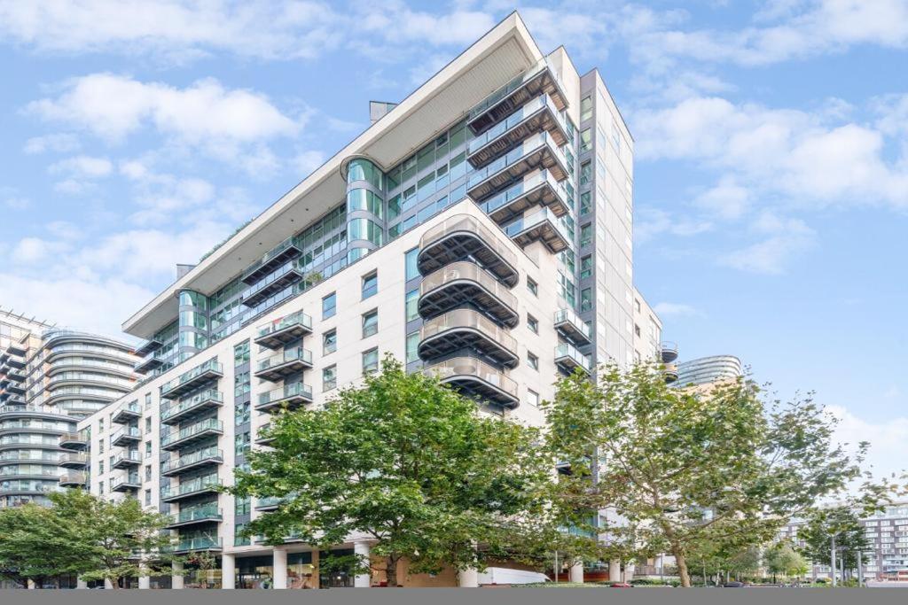 Docklands Cozy View Apartment London