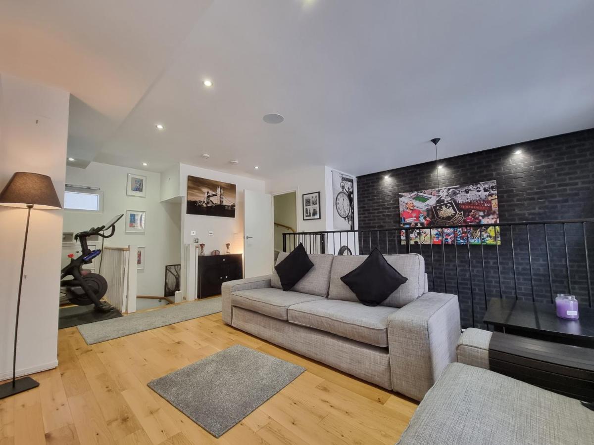 Deluxe Townhouse Zone 1 Brick Lane *