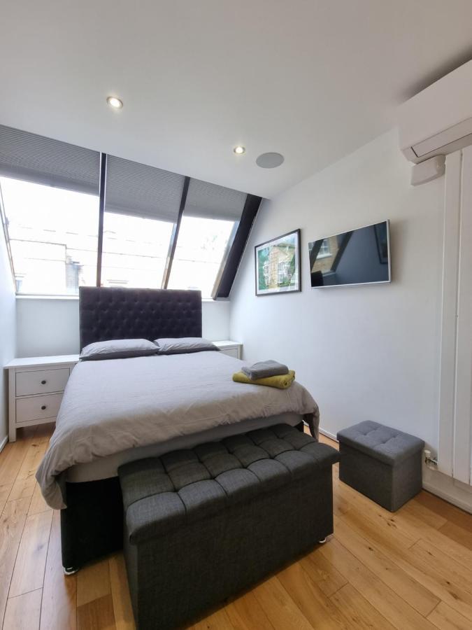 Deluxe Townhouse Zone 1 Brick Lane Holiday home *