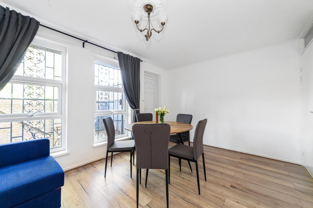 Holiday home Arte - 3-bedroom Bright House London, Haggerston, Garden, Parking, 8 Min Walk To Haggerston Station, Weekly Or Monthly Stays, Serviced - 7 Guests
