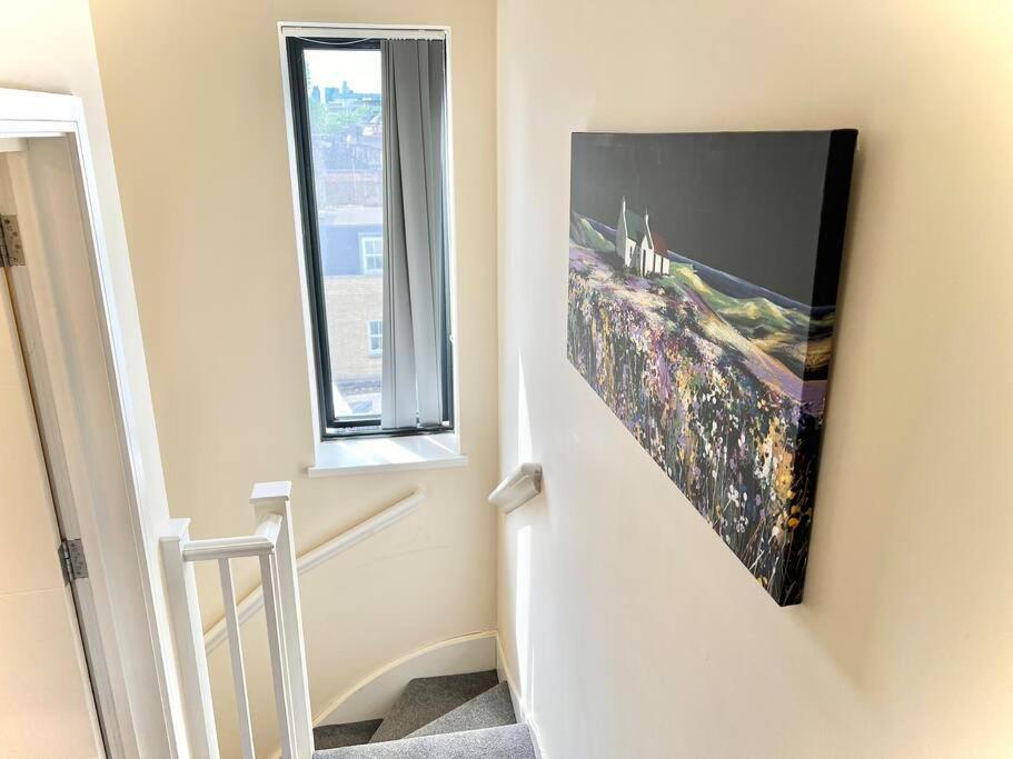 Luxurious 2 Bedroom Flat In *