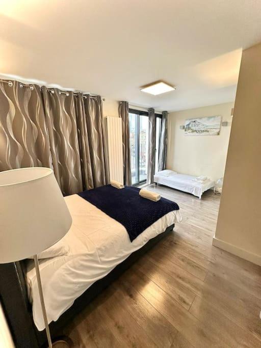 Luxurious 2 Bedroom Flat In Lägenhet *