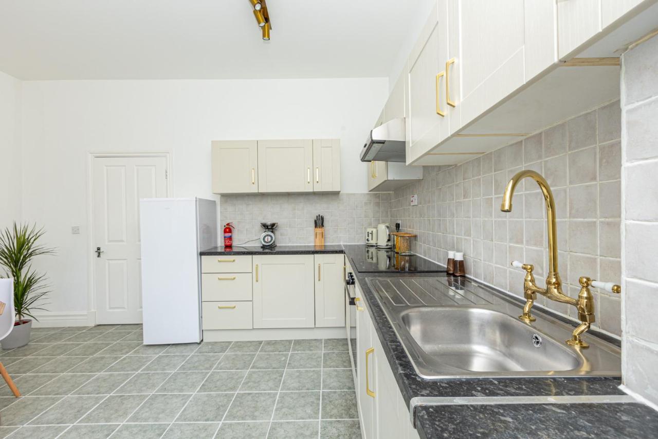 Spacious 4br 3-storey Townhouse In Lively Deptford Casa vacanze Londra