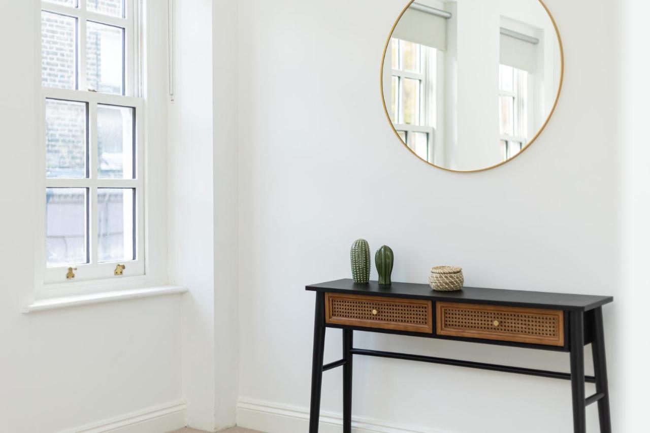 Casa vacanze Spacious 4br 3-storey Townhouse In Lively Deptford *