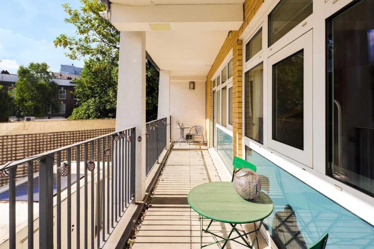 Feriehus Beautiful & Vibrant 2bd W Balcony - Hackney! *