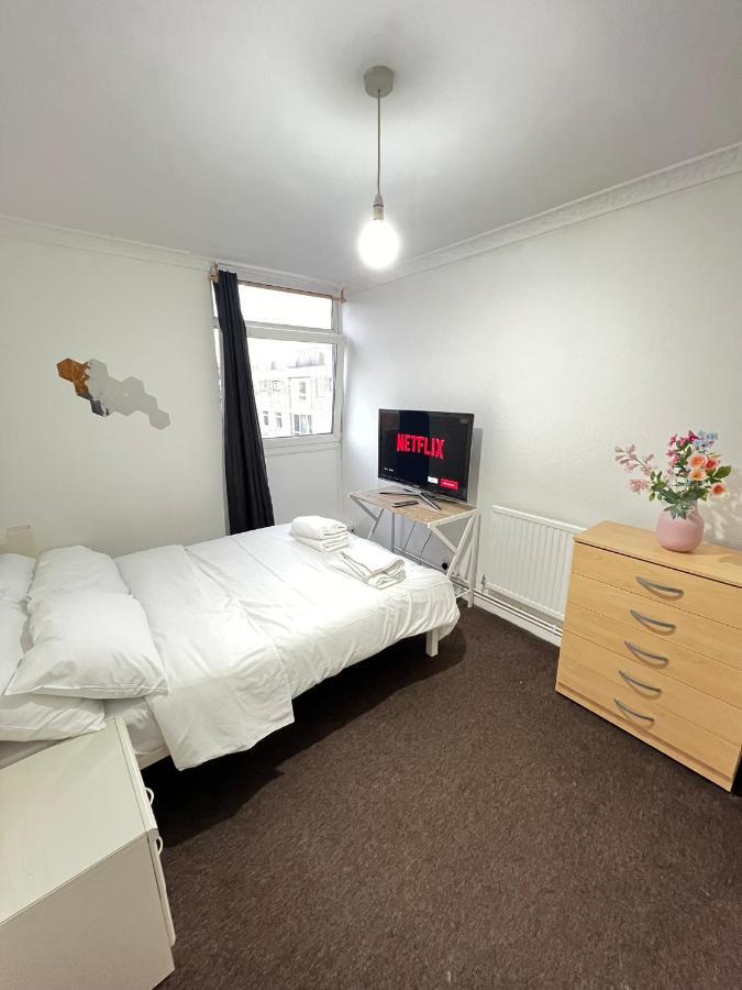Apartment Entire 3 Bedroom Luxury In With Private Balcony