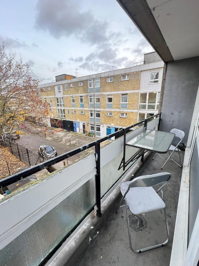Apartment Entire 3 Bedroom Luxury In With Private Balcony London