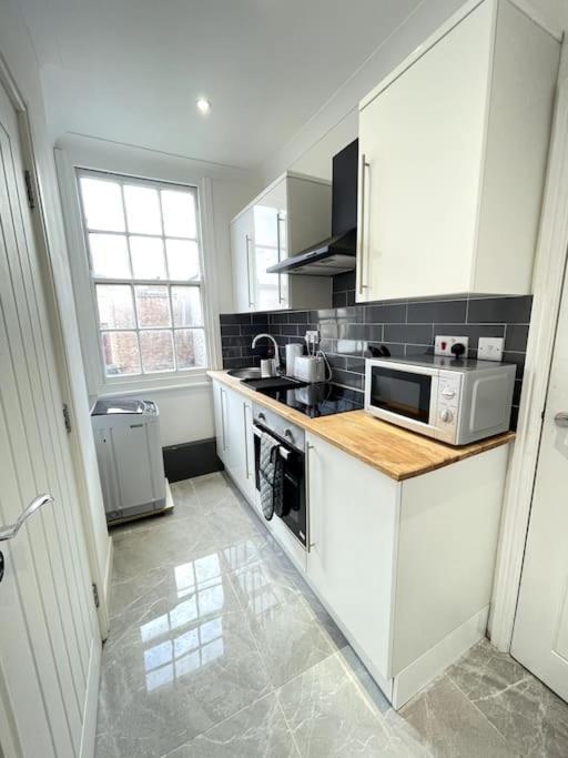 The Hidden Gem *2-bed Apt* * Londra