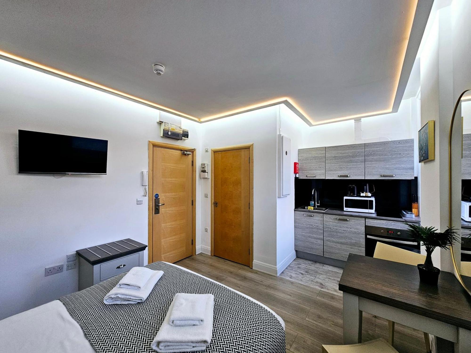London Stay Apartments Aparthotel