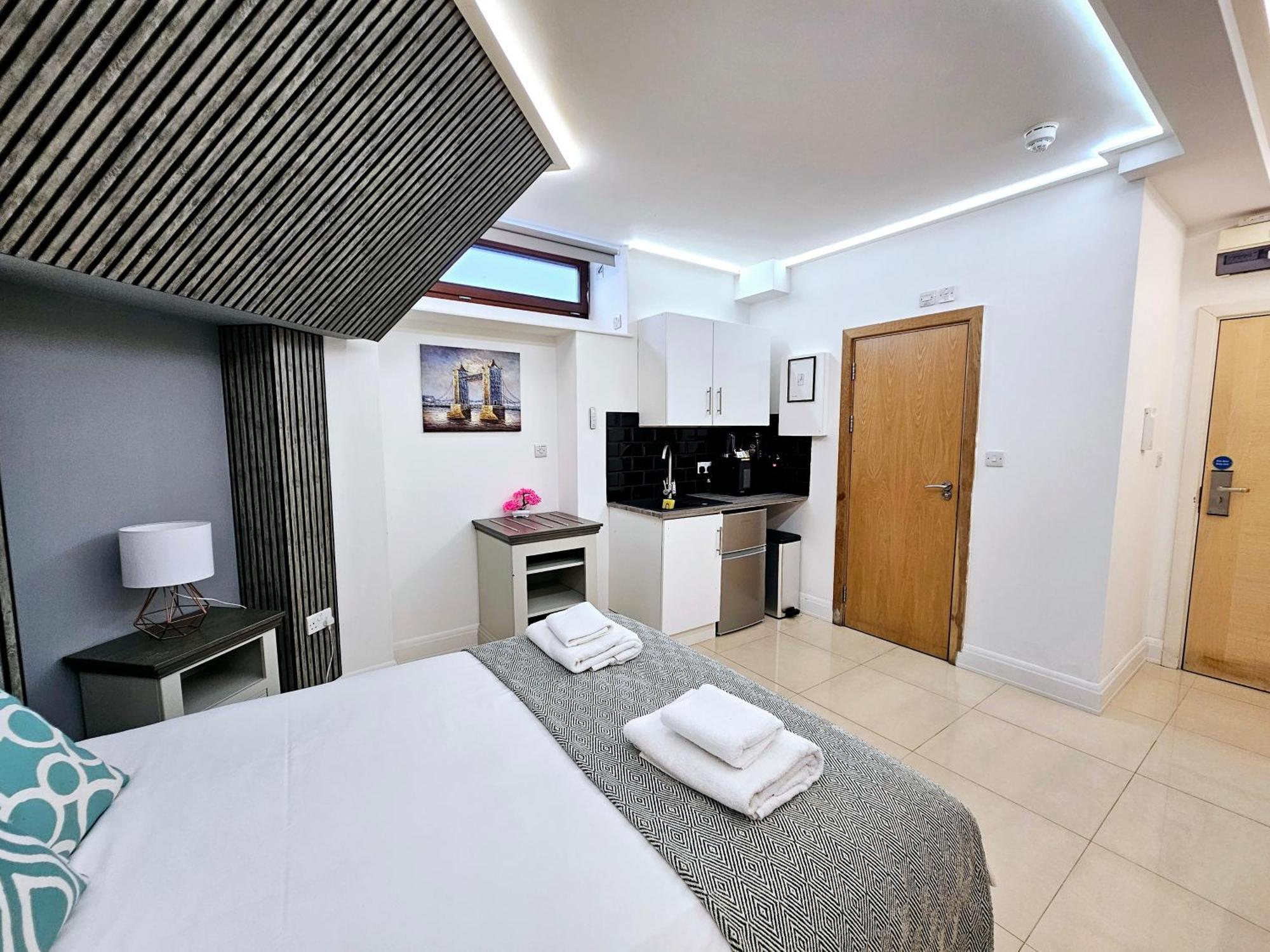 London Stay Apartments 3*