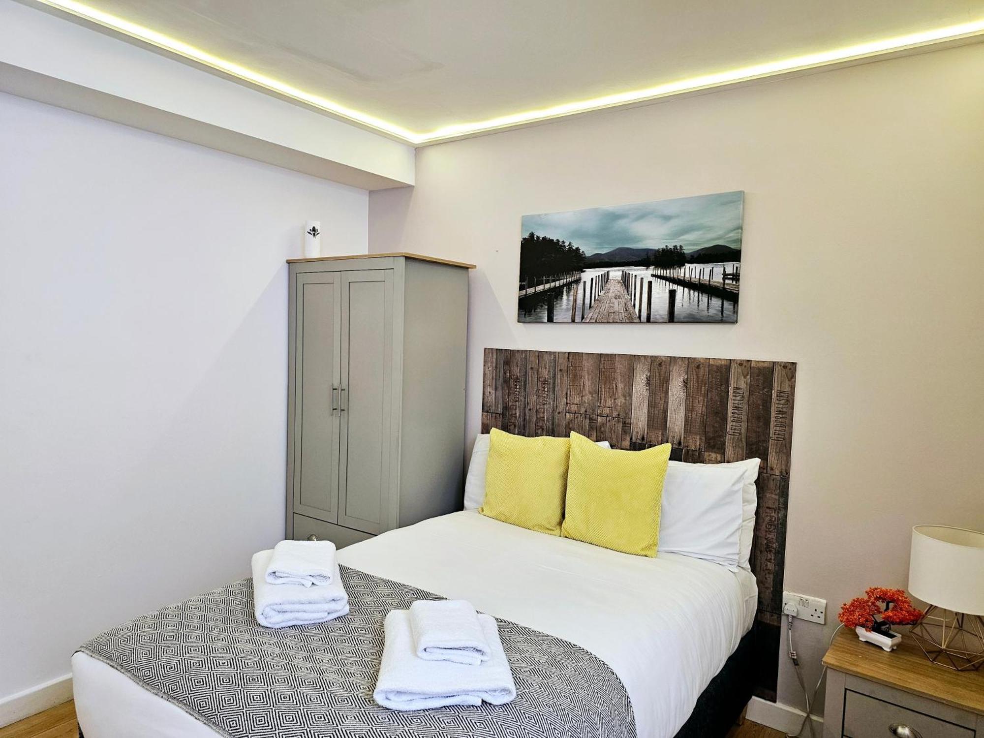 London Stay Apartments Aparthotel 3*
