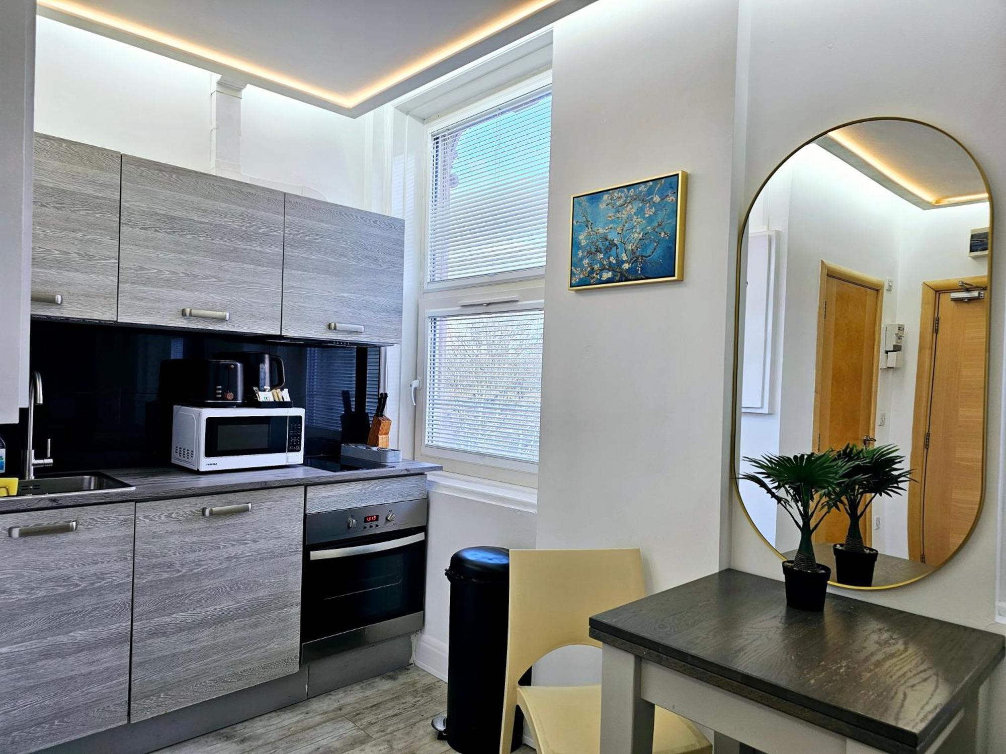 London Stay Apartments Aparthotel