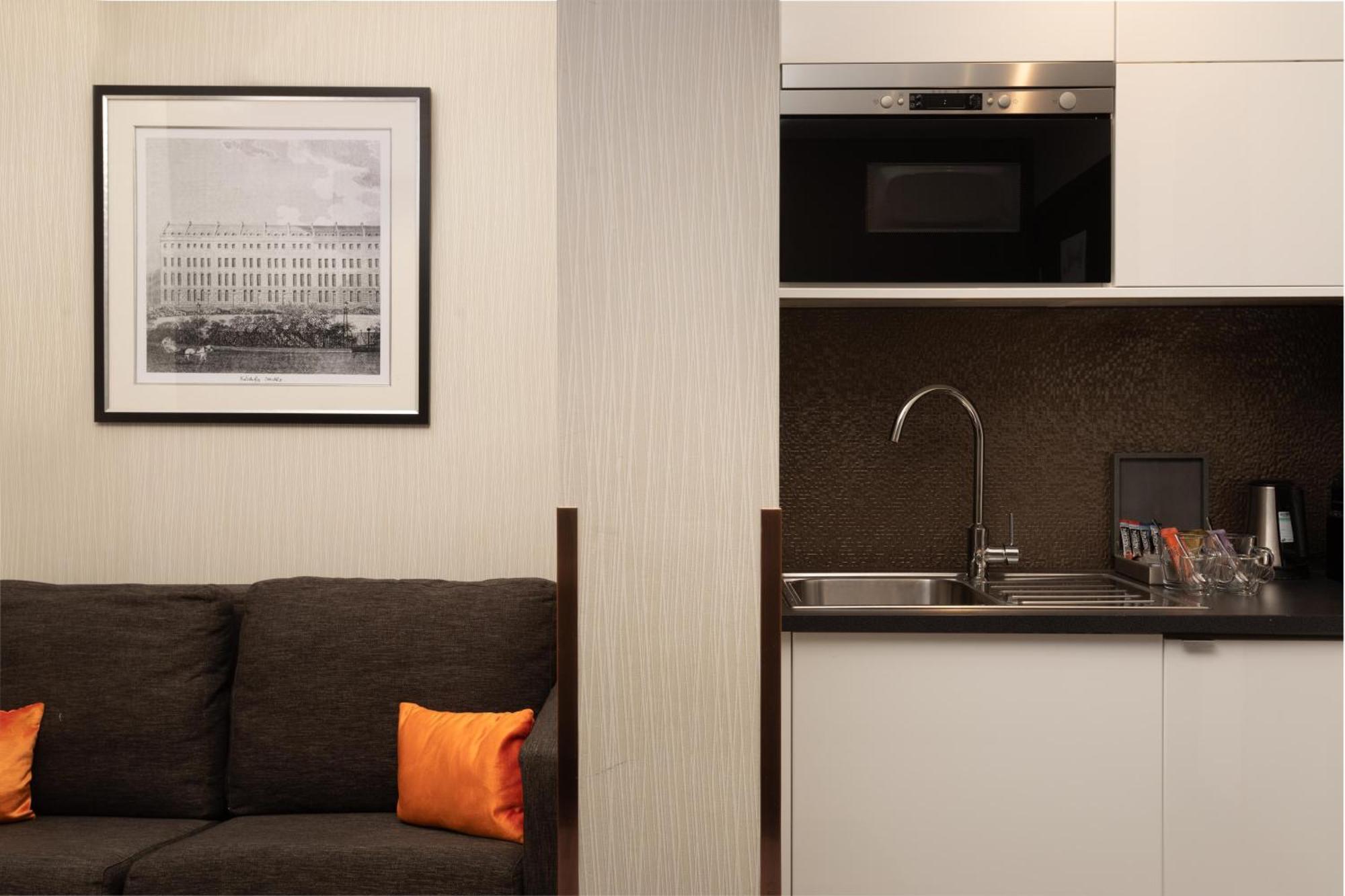 Montcalm Royal House, Hotell