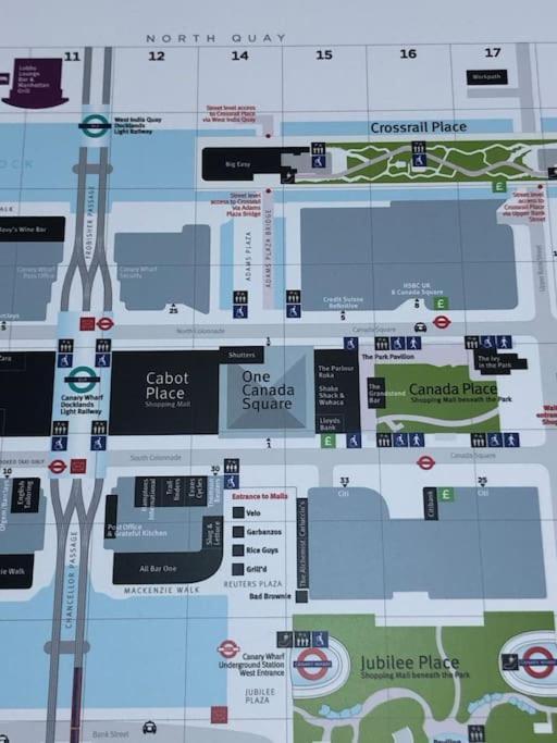 Privatunterkunft Double Bedroom With A Balcony And Ensuite Bathroom For Short Or Long In Canary Wharf With Direct Train From Heathrow, Also Convenient From Stansted And Gatwick Airport, 10 Minutes From Airport And Excel, 16 Minutes To Westmins
