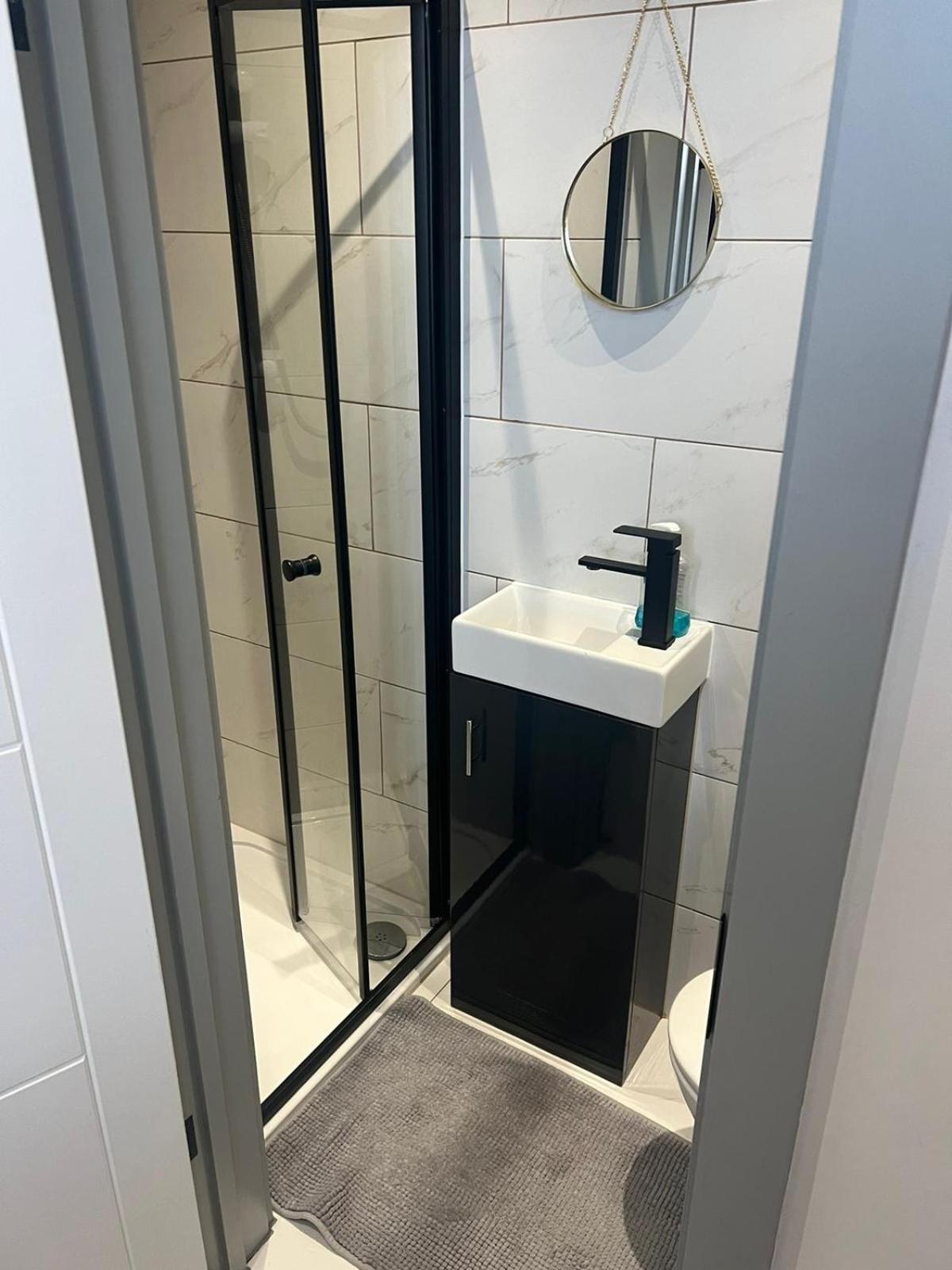 Serviced Ensuite Double - Near Greenwich Park - The O2 Arena - Nearby Transport Links To - New Cross Station - Lewisham Se14 Gasthof *