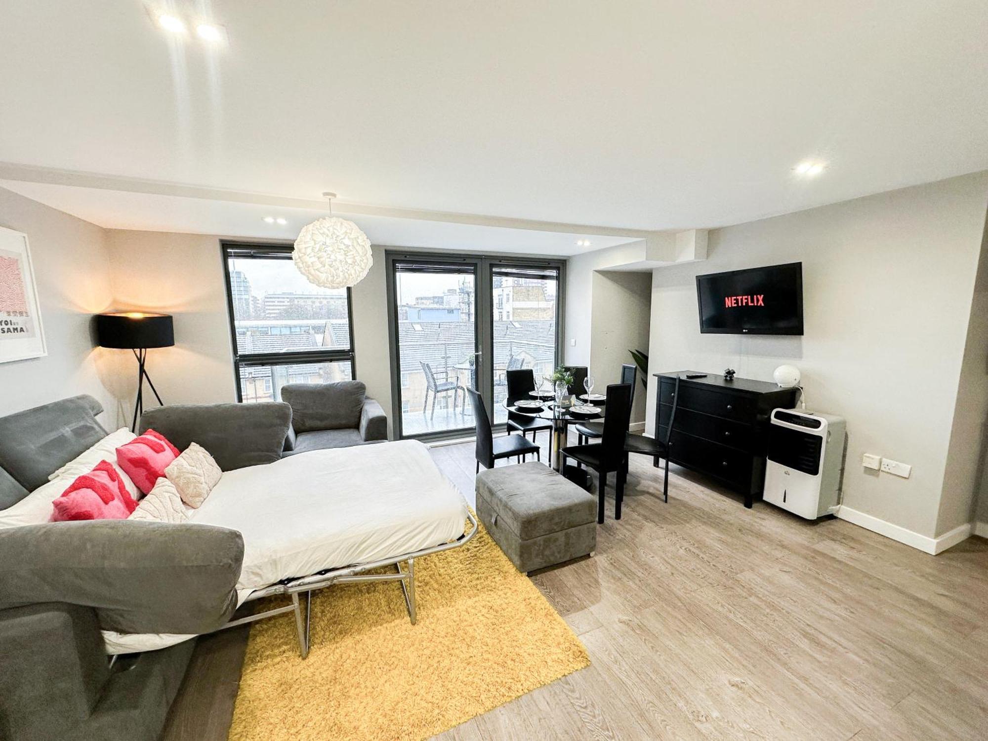 Contemporary With Private Terraces In Shoreditch, Hoxton, Islington Appartement