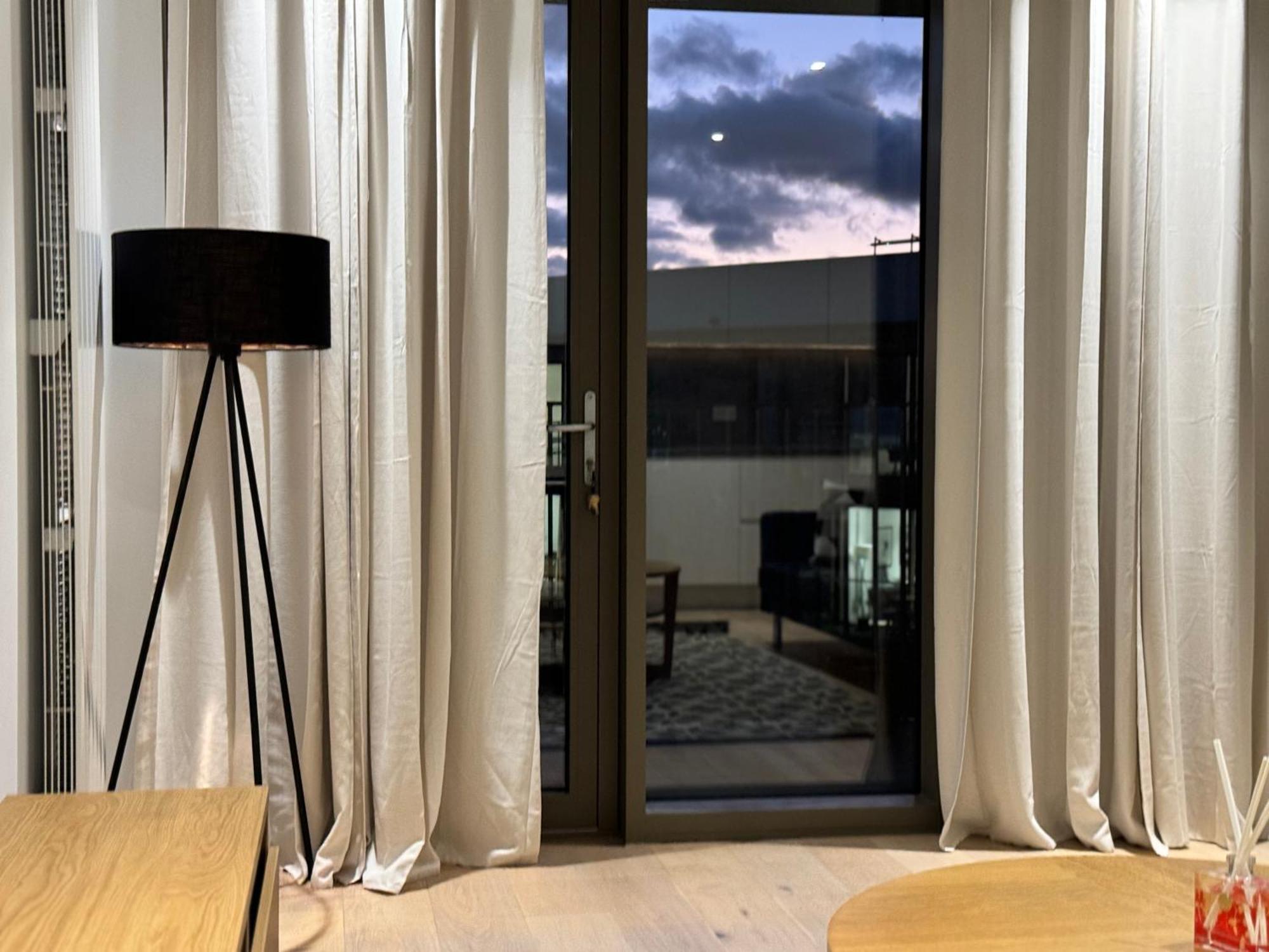 Docklands Stunning 2 Bed Appartement