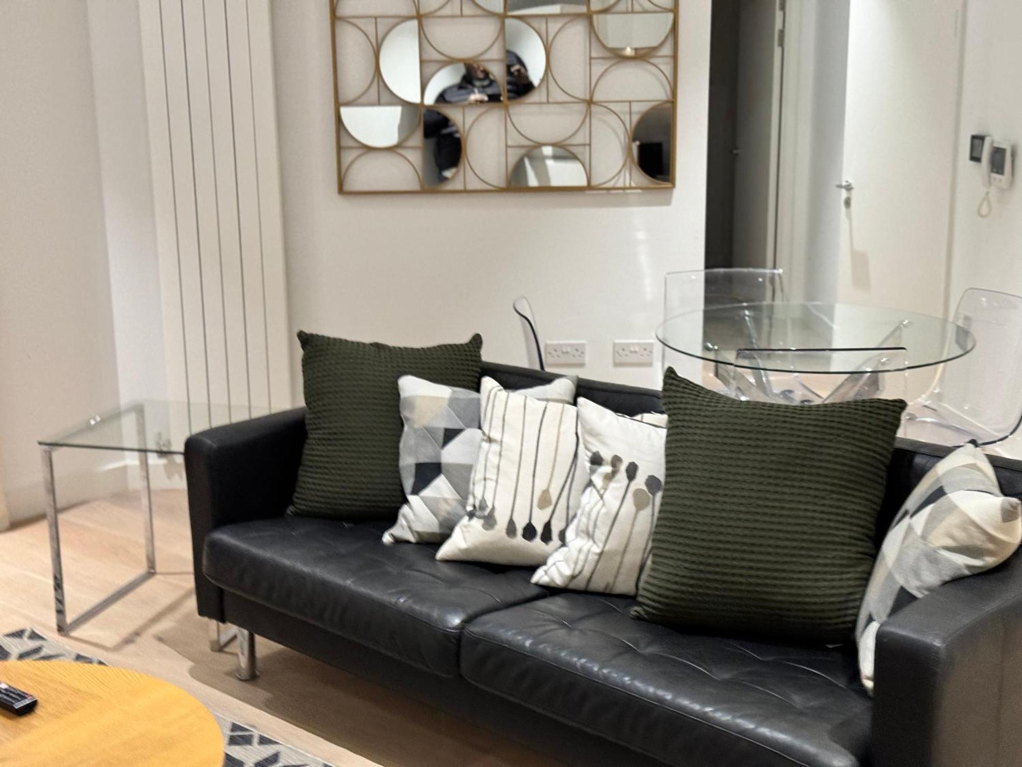 Docklands Stunning 2 Bed Appartement
