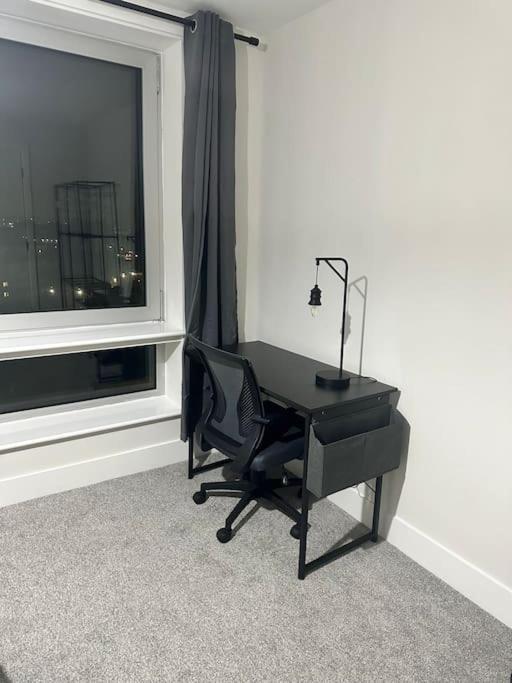 Cosy, Comfy 2 Bed Canary Wharf Lejlighed London