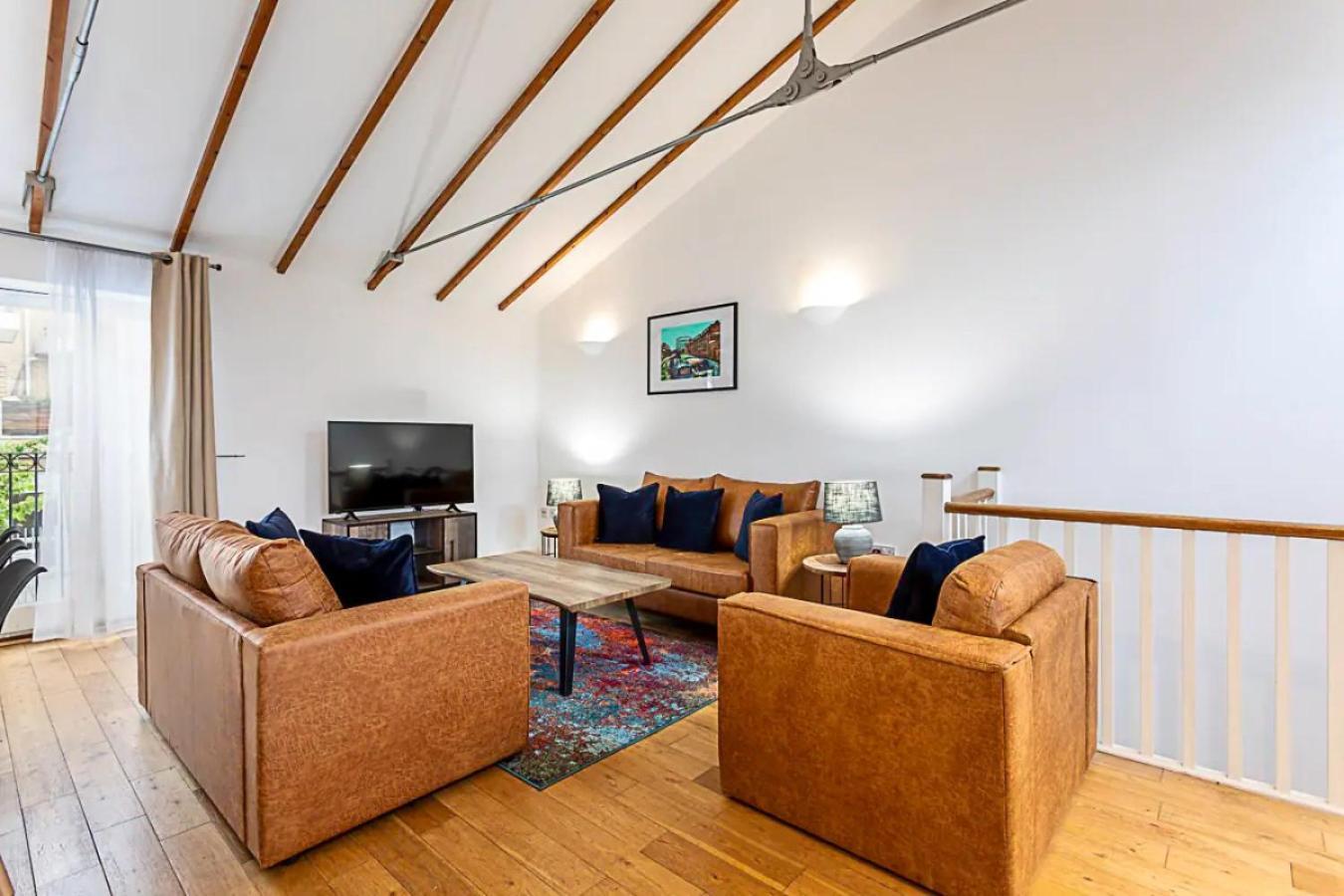 Vakantiehuis Light And Airy Upside Down House In Hackney Londen