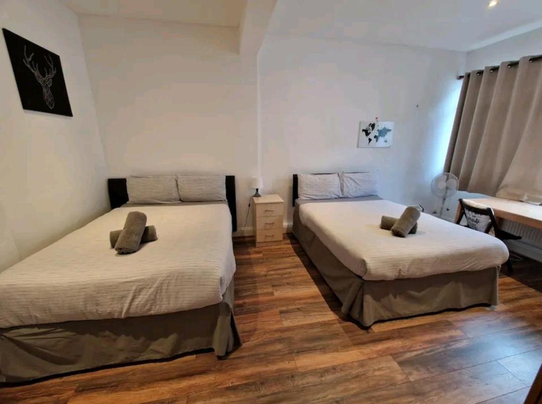 Privatunterkunft Affordable In Shared Flat, Bridge