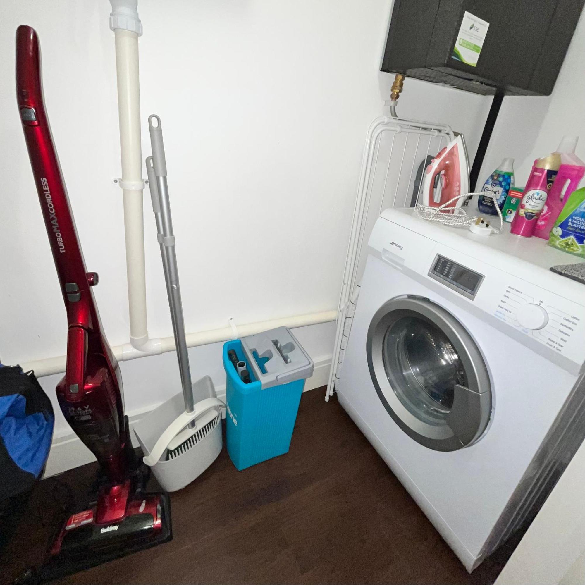 Luxury Modern 2 Bed Flat With Balcony And View - Canary Wharf Center Apartment