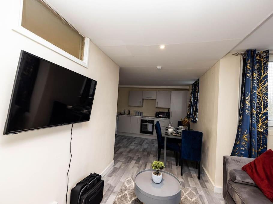 1 Bedroom-sofabed-worktable-4-wifi-parking Appartamento Londra