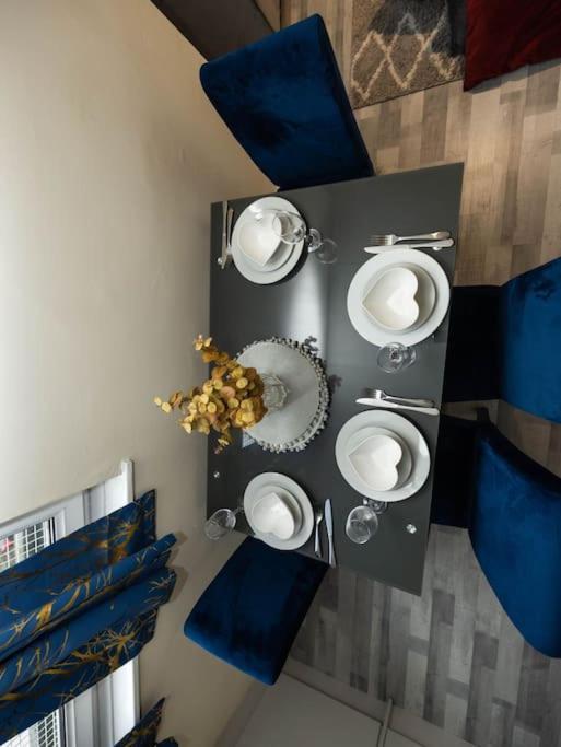 1 Bedroom-sofabed-worktable-4-wifi-parking Londra