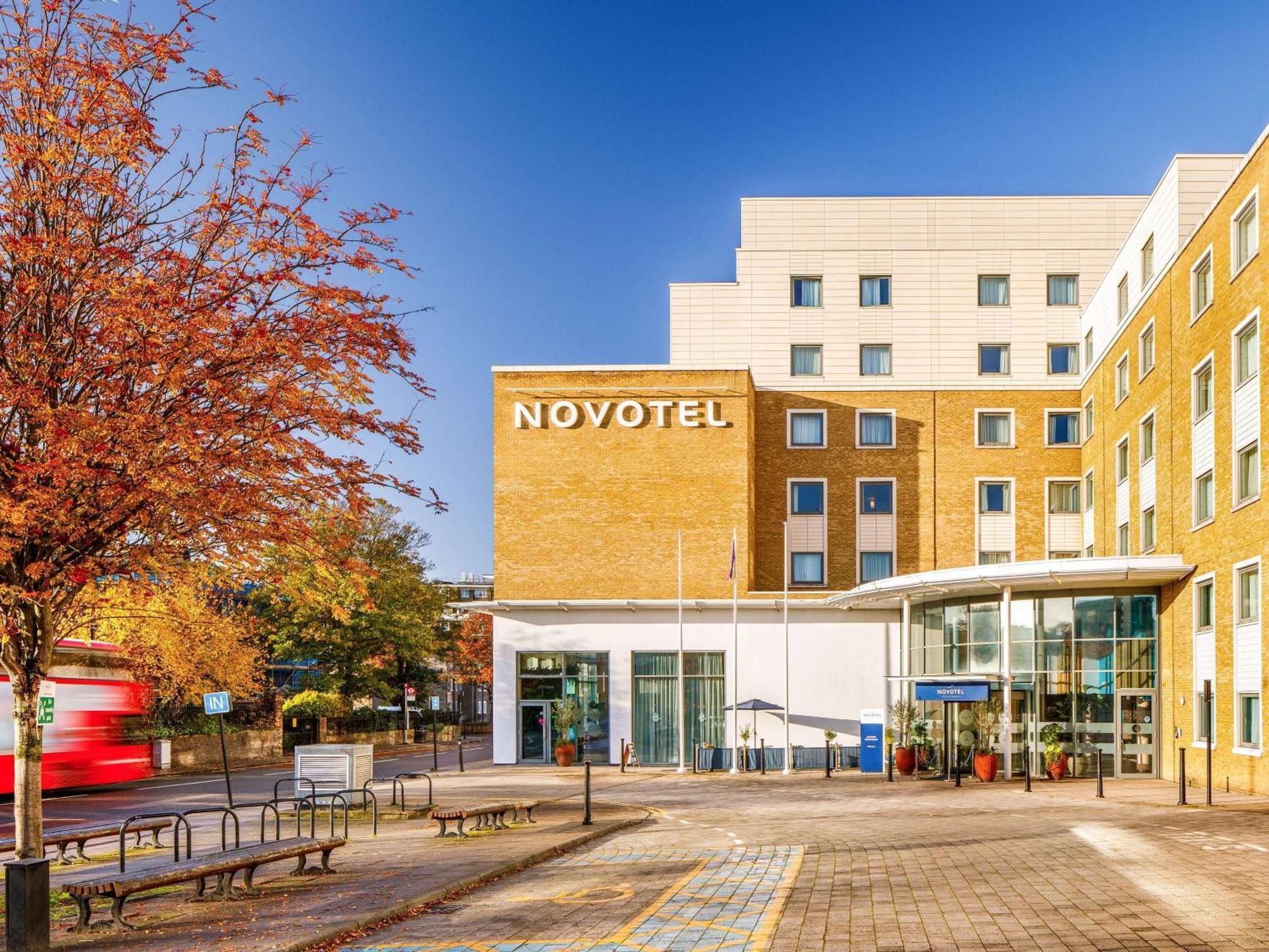Novotel Greenwich 4*