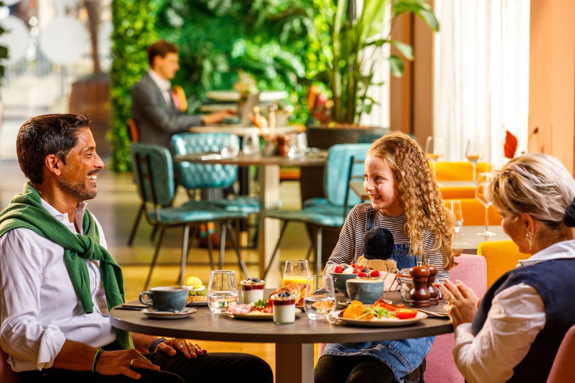 Novotel Greenwich Hotel 4*