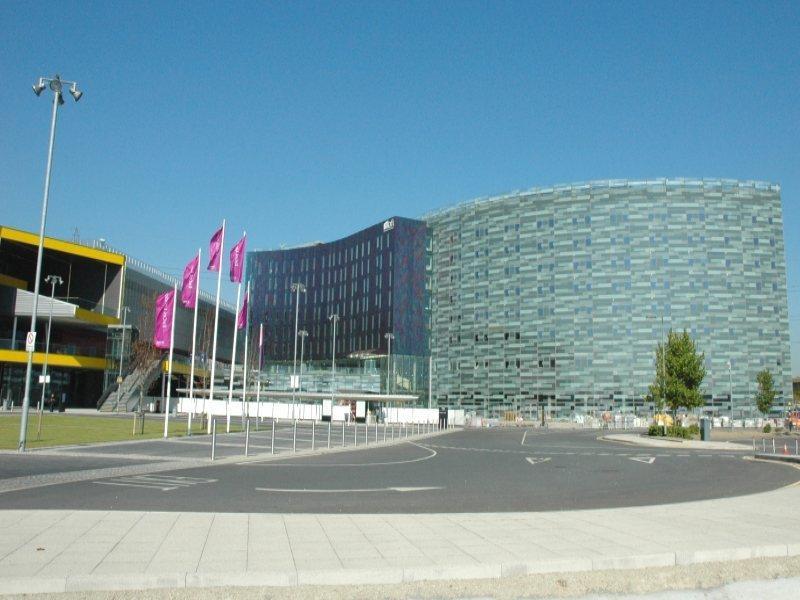 Aloft Excel Hotel