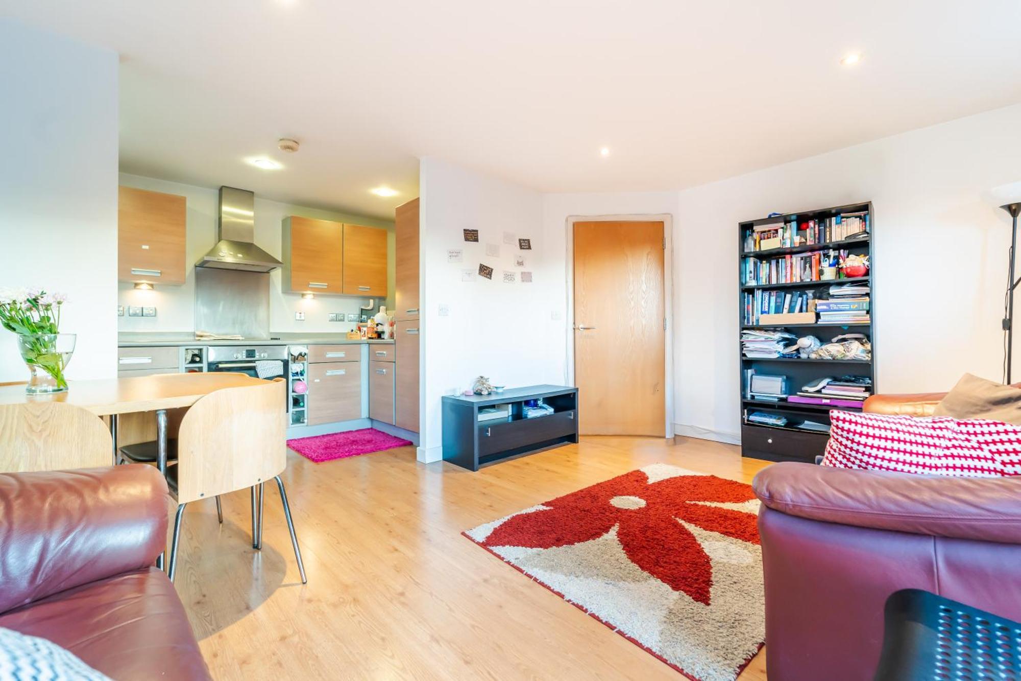 Lägenhet 1 Bedroom Stylish In Zone 2 Close To Center - Whole