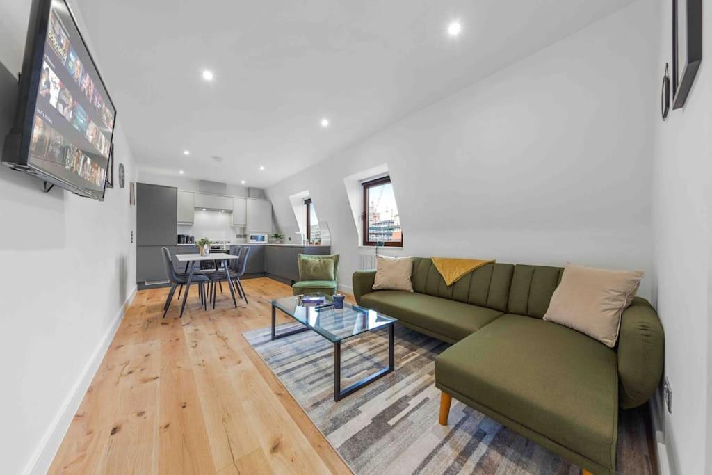 Serviced Apt In Central Lr3 Apartment