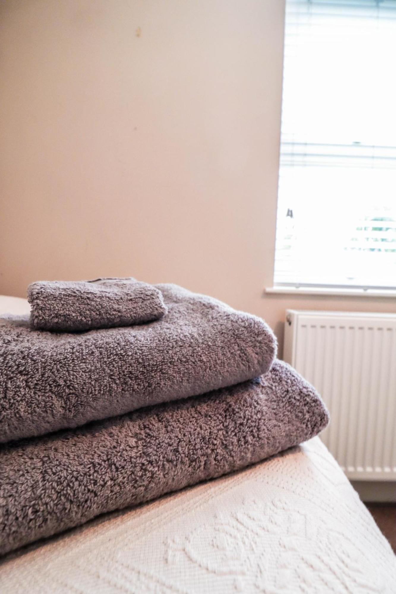 Chic 3-bedroom Family Retreat In Stratford, Fast Internet And Near Shops