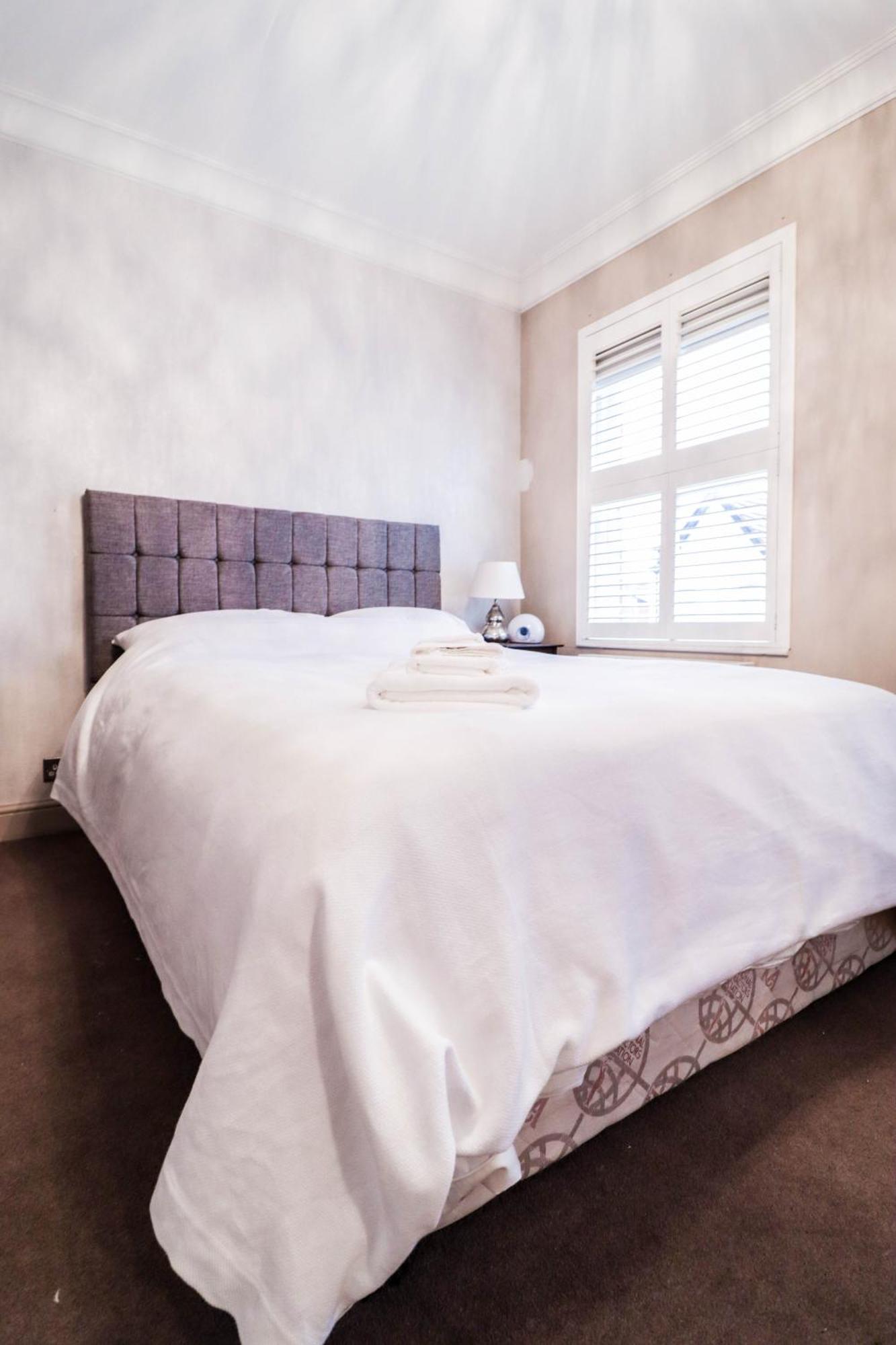 Hébergement de vacances Chic 3-bedroom Family Retreat In Stratford, Fast Internet And Near Shops Londres