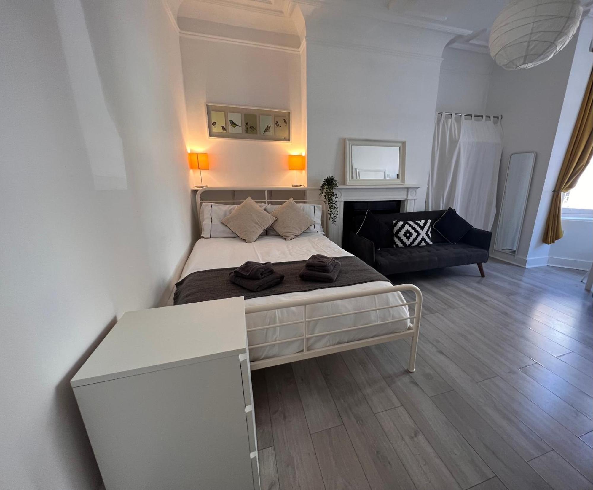 Glenmore Apartment London