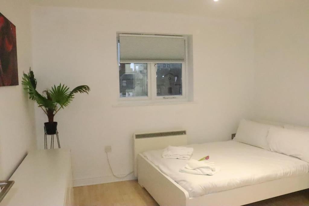 Apartment Skyline Haven - Modern 2br Free Parking & 4ktv London