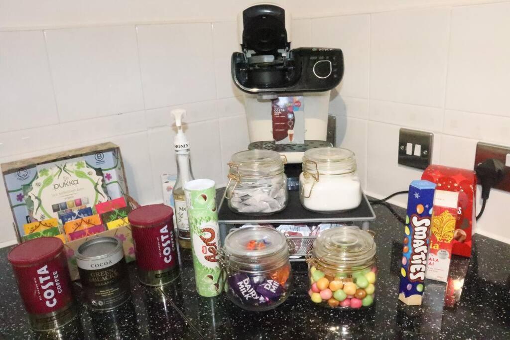 Apartment Skyline Haven - Modern 2br Free Parking & 4ktv London