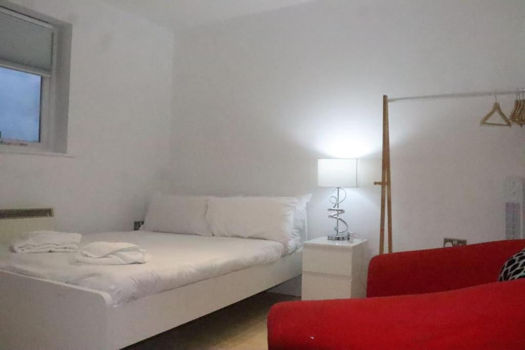 Apartment Skyline Haven - Modern 2br Free Parking & 4ktv *