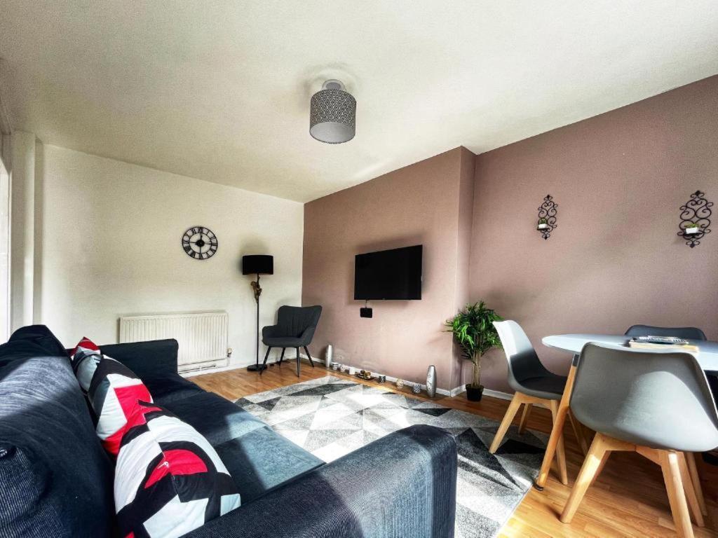 Appartement Tom Place In Mile End - 2 Double Beds, 1 Bunk Bed, Max 6, Spacious, Ideal For Families Londres