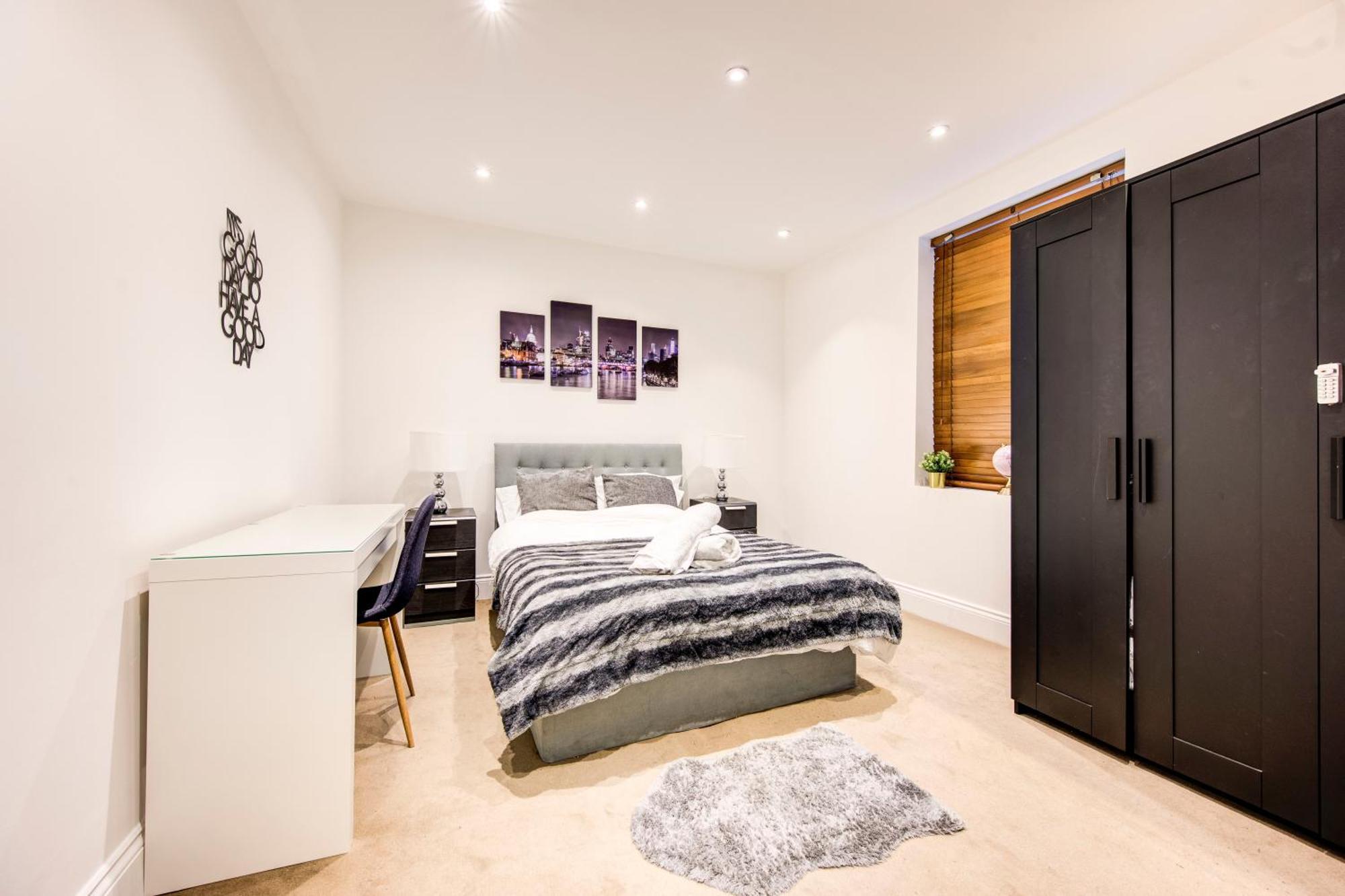 Appartamento Spacious 1 Bed Near Central - 5 Per Cent Off Weekly Bookings ! Londra