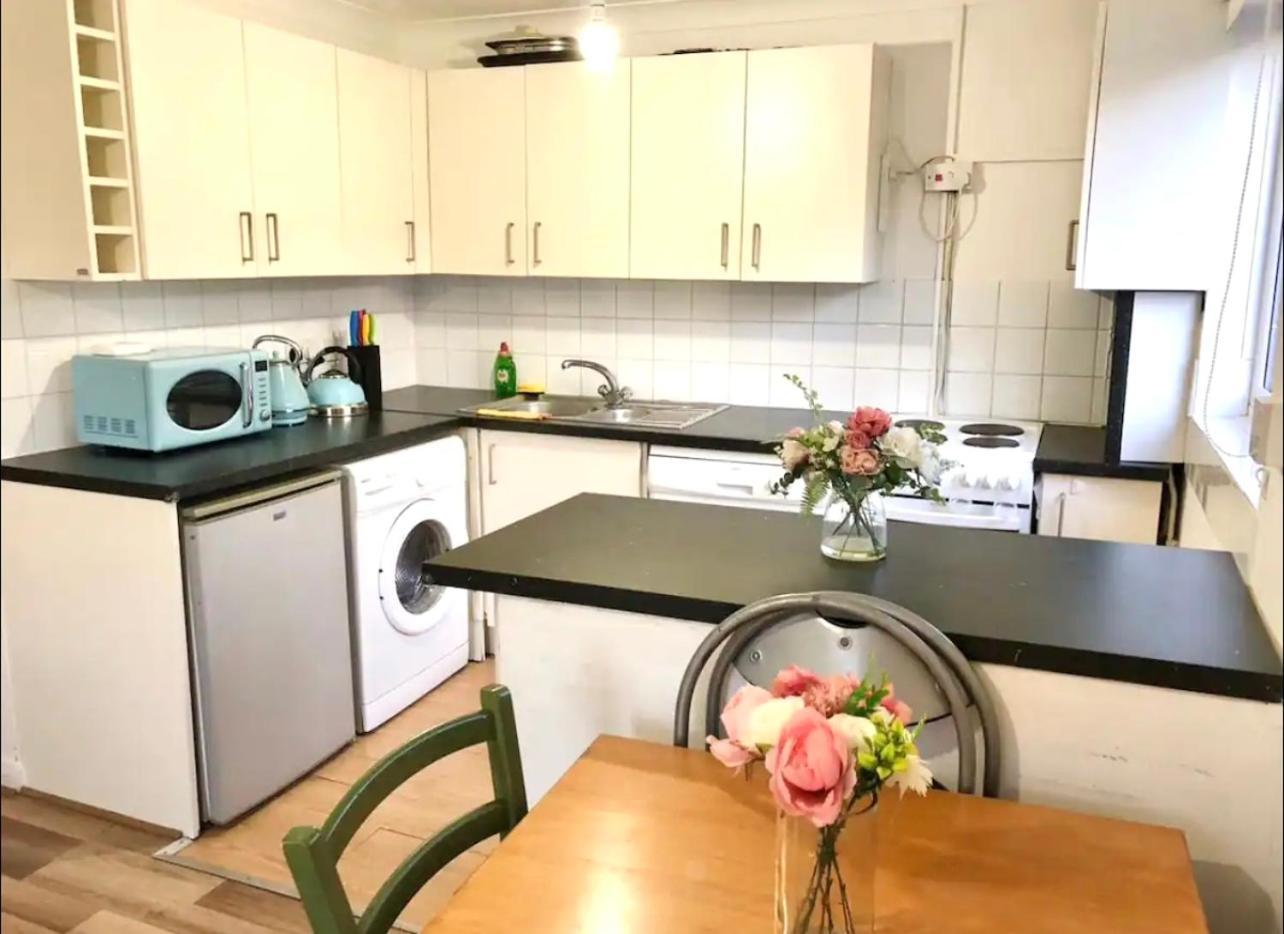 Lägenhet 2 Bed Flat Privite In Canada Water *