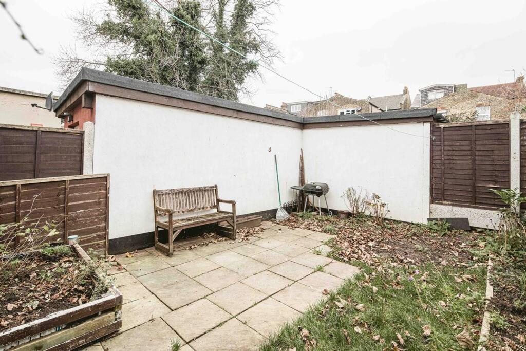 Apartment Super Stylish 1bd Flat With Garden In Leytonstone *