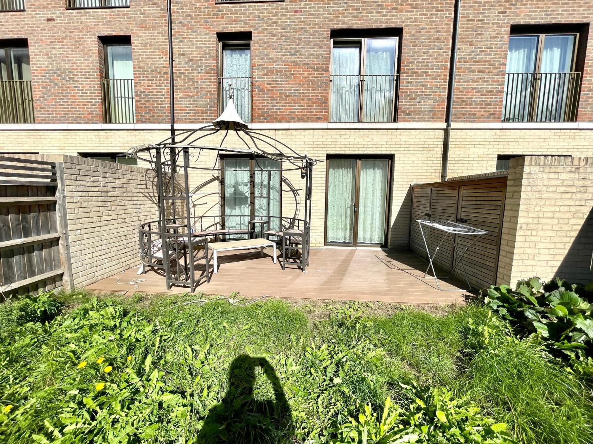 Stratford Luxury House, 5 Minutes Walk Station, Westfield, 3 Bedrooms 3 Bathrooms, Reception, Garden, Parking Leilighet *