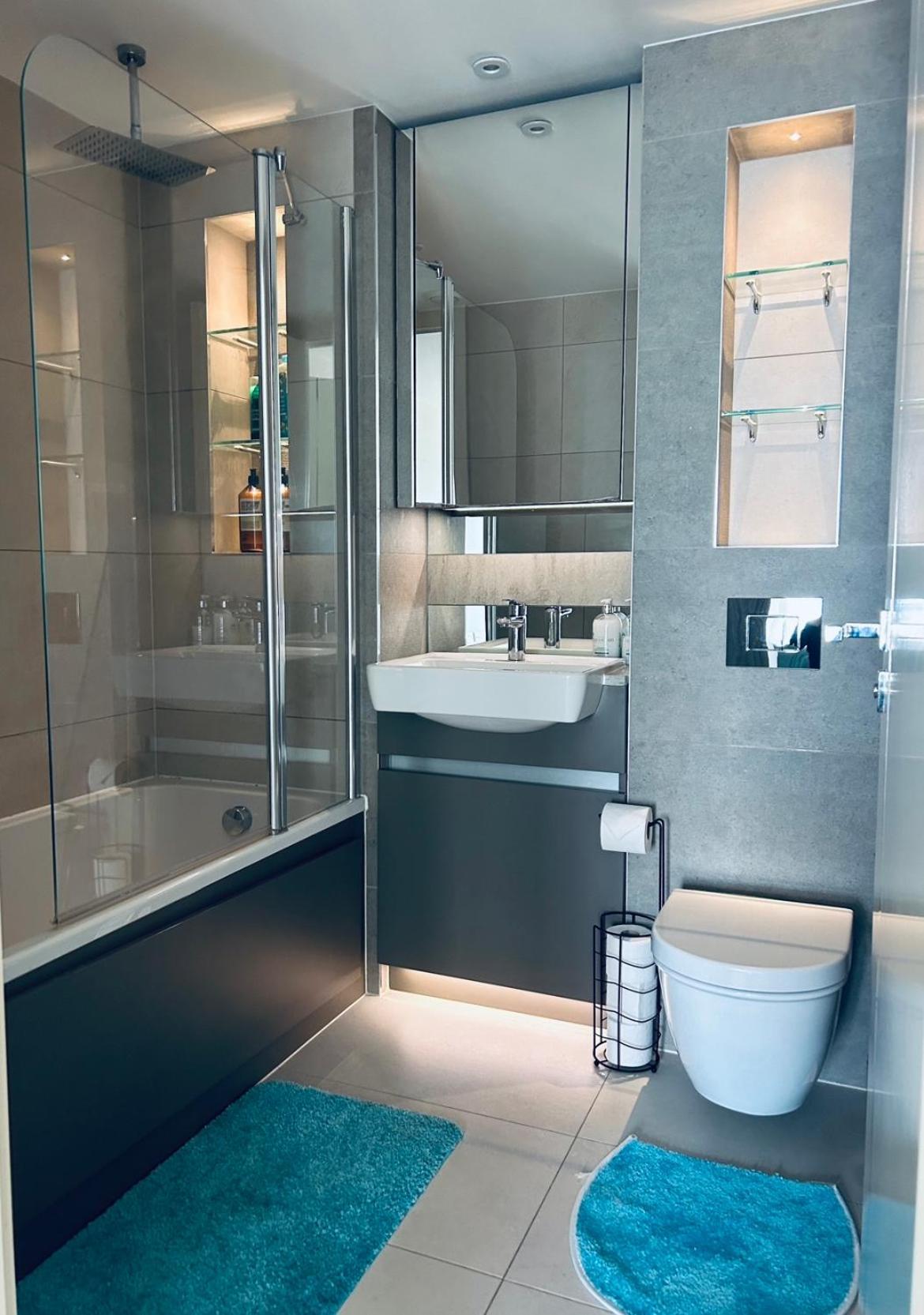 Apartment Luxury Riverside With Easy Access To London, O2, Excel Centre And Parking