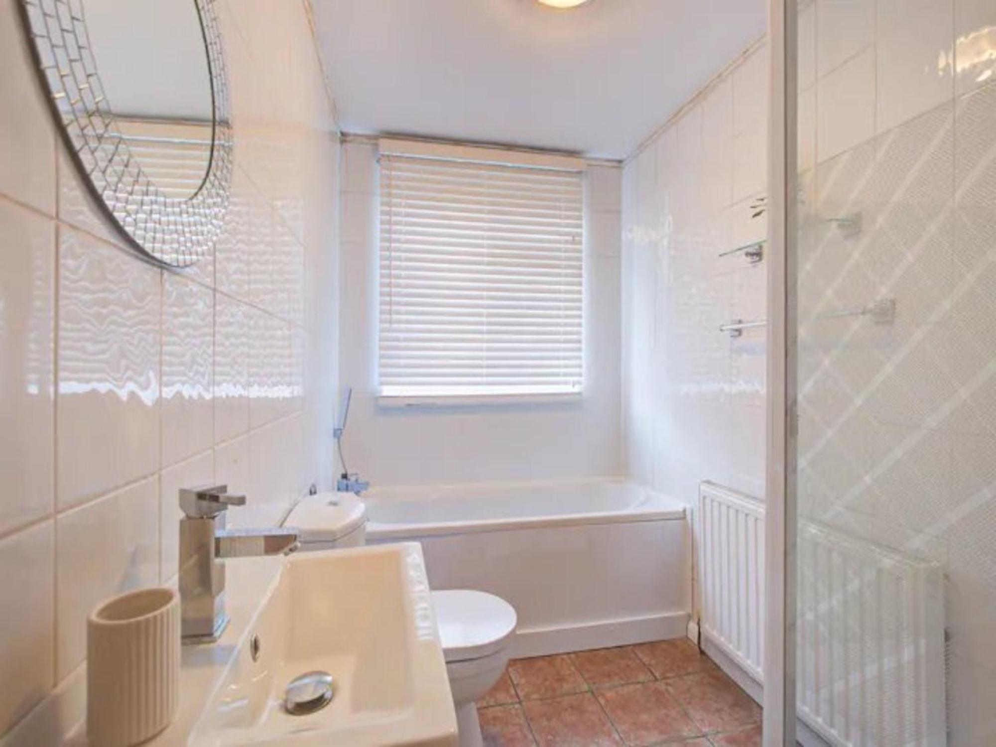 Holiday home Pass The Keys Charming 2 Bedroom House Good Transport And Parking