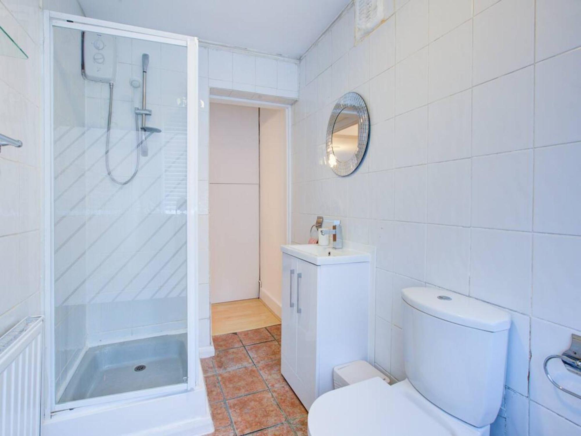 Pass The Keys Charming 2 Bedroom House Good Transport And Parking Holiday home *