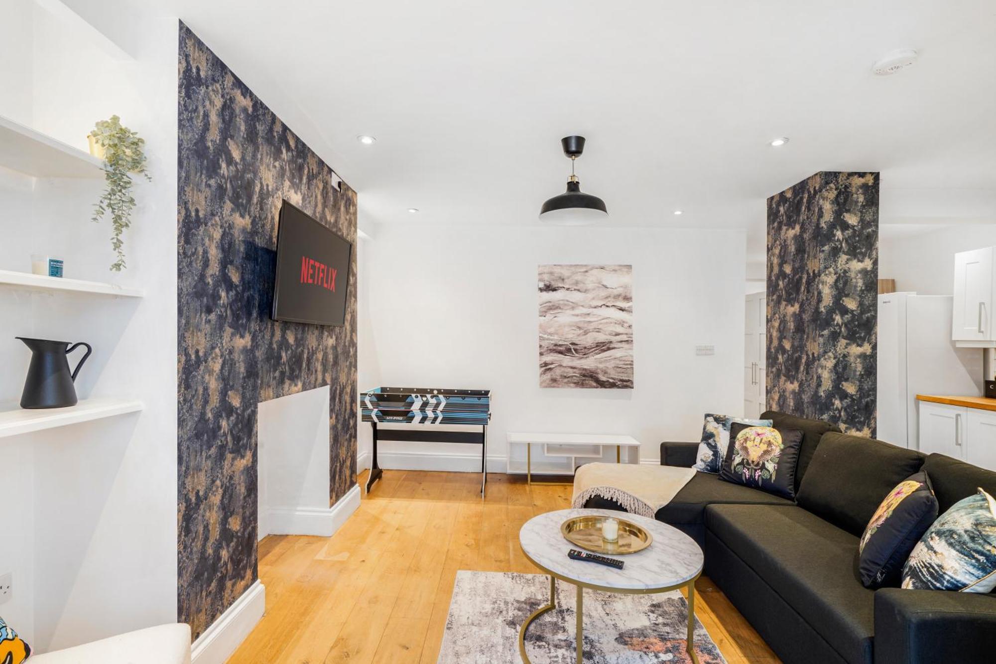 Classy Abode In Hackney - Garden - Sleeps 6 Apartment *