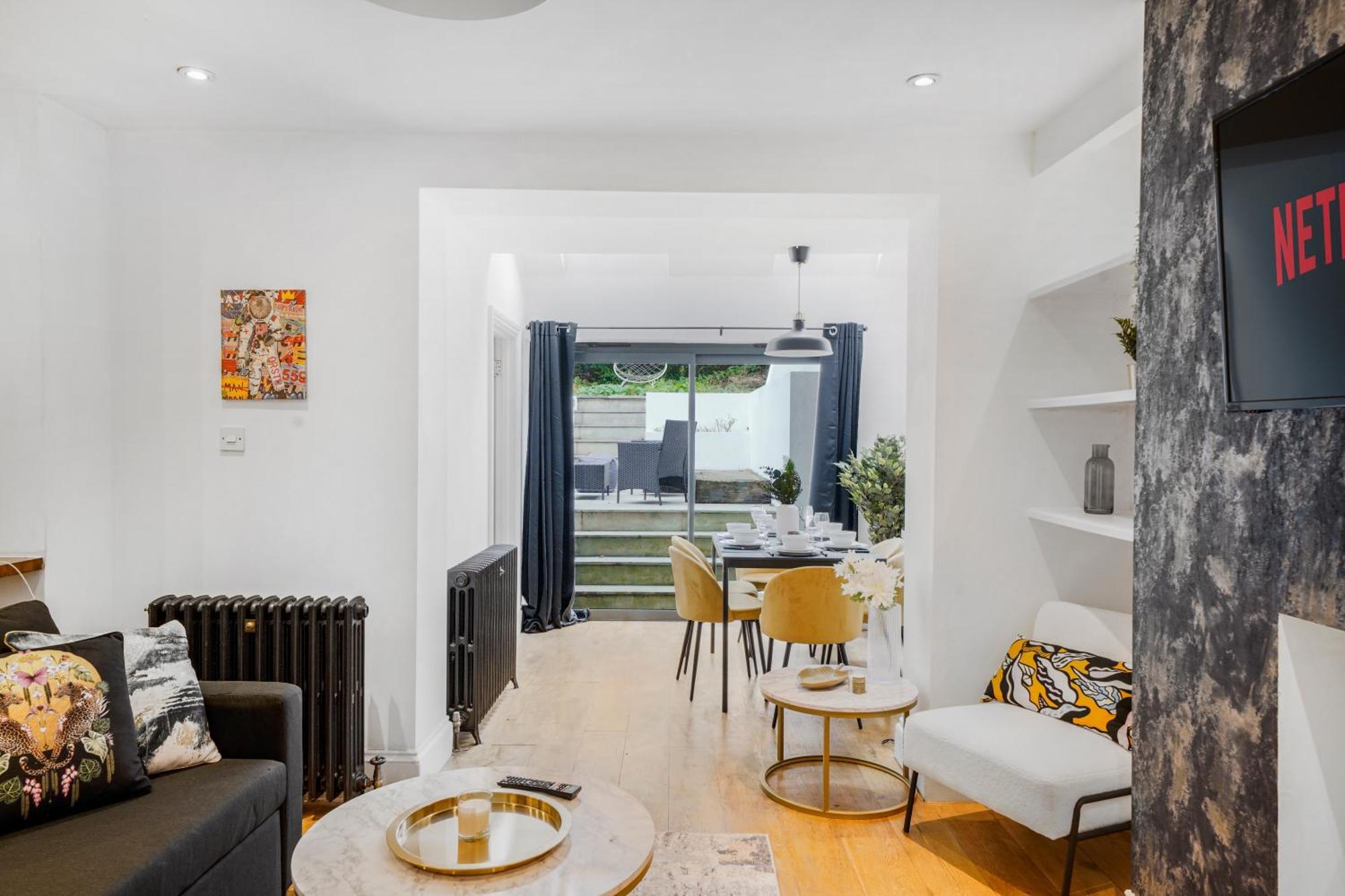 Classy Abode In Hackney - Garden - Sleeps 6 Apartment